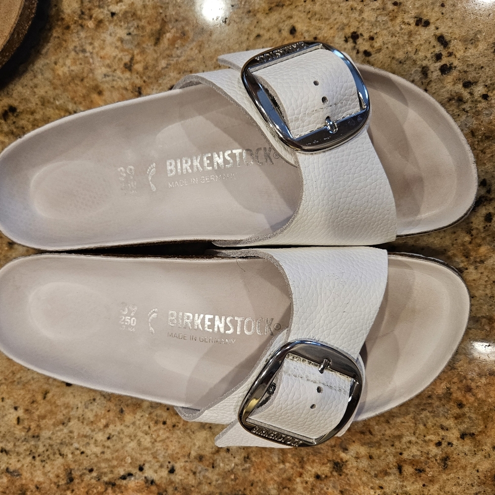 Birkenstock Madrid big buckle sandals size 39.  Used condition,  like new